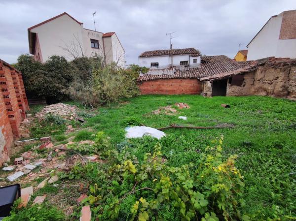 Terreno en calle Constitución, 90