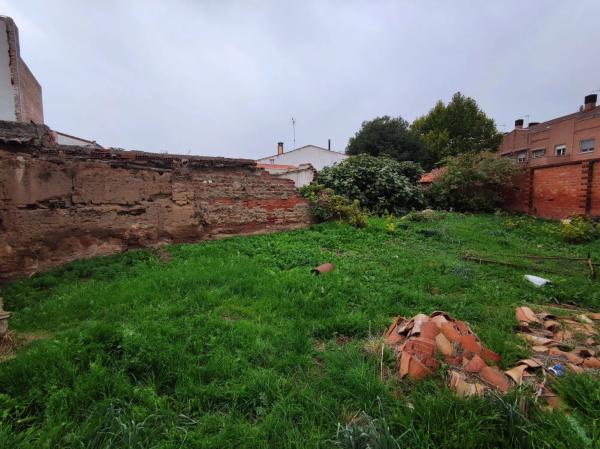 Terreno en calle Constitución, 90