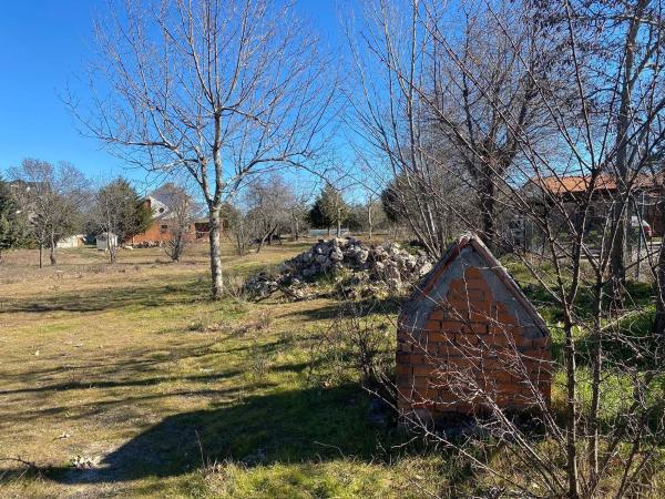 Terreno en calle Redueña, 15