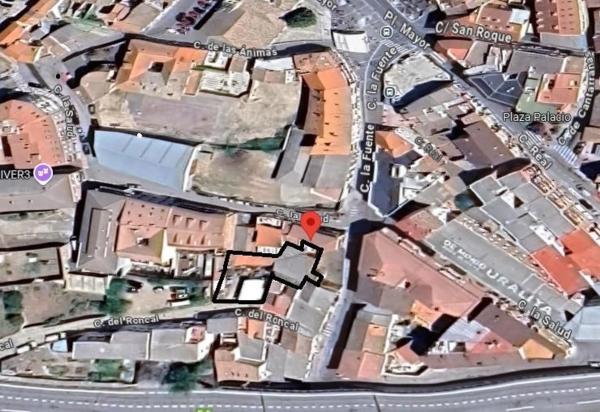 Terreno en calle la Fuente