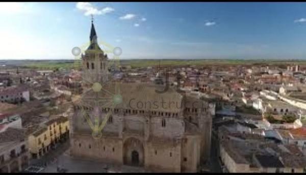 Terreno en calle Alberto Mariano Huéscar