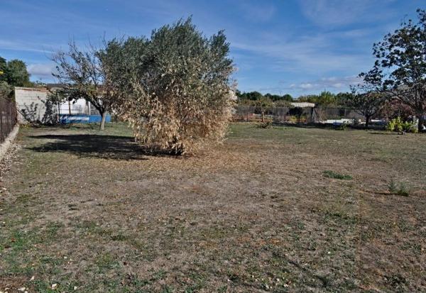 Terreno en calle del Ruiseñor, 4