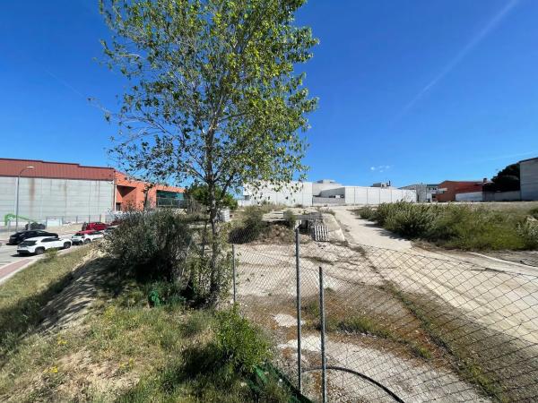 Terreno en calle Moralzarzal s/n