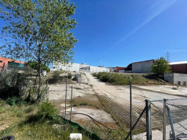 Terreno en calle Moralzarzal s/n