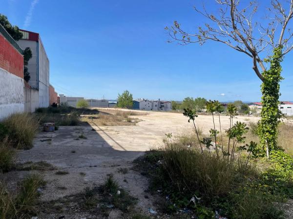 Terreno en calle Moralzarzal s/n