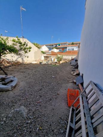 Terreno en calle Cataluna