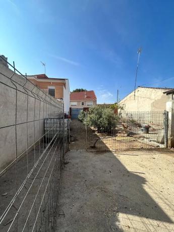 Terreno en calle Cataluna