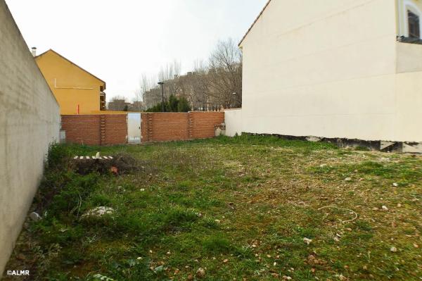 Terreno en calle Picos de Europa, 4