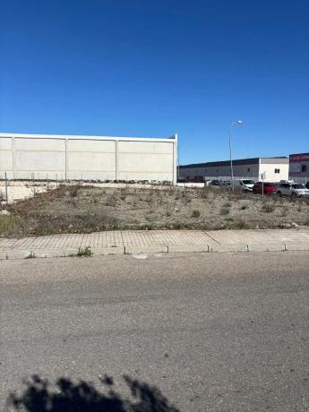 Terreno en calle de las Moreras