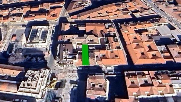 Terreno en calle Sierra, 17