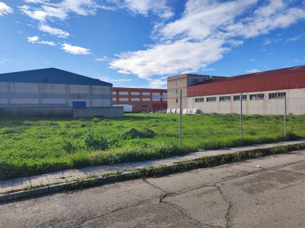 Terreno en calle Marconi, 38