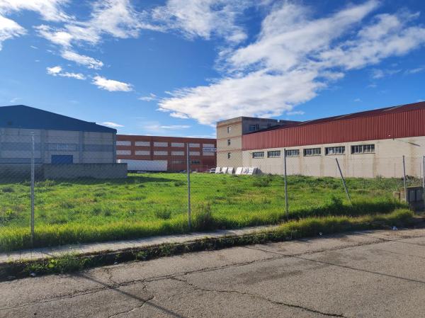 Terreno en calle Marconi, 38