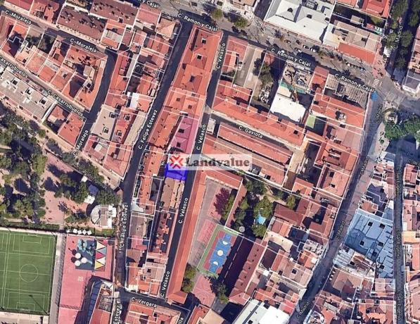 Terreno en calle Velasco, 11