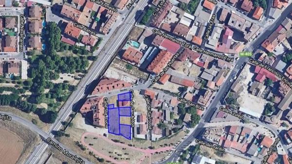 Terreno en calle Santa Lucia, 3