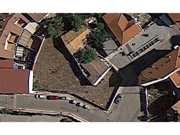 Terreno en calle el Carril