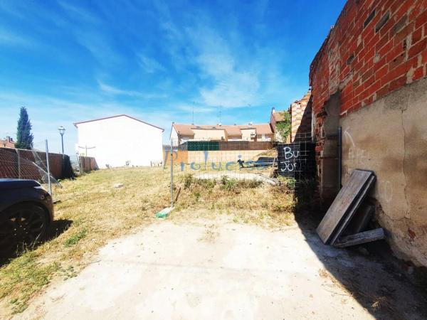 Terreno en calle el Carril