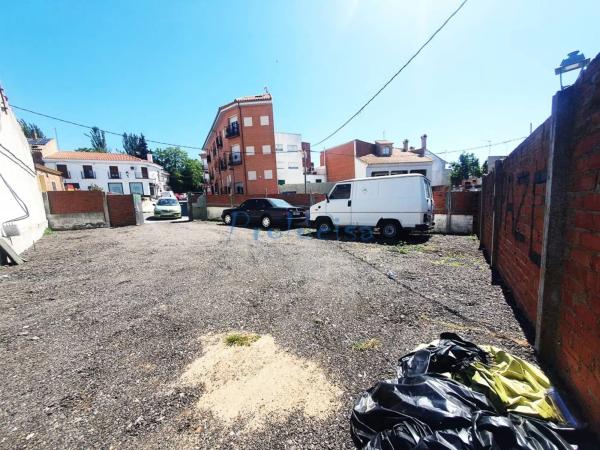 Terreno en calle el Carril