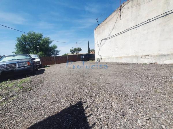 Terreno en calle el Carril