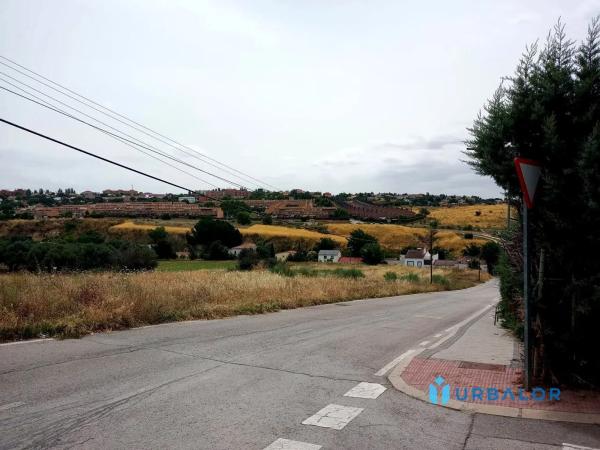 Terreno en calle de la Virgen de Guadalupe