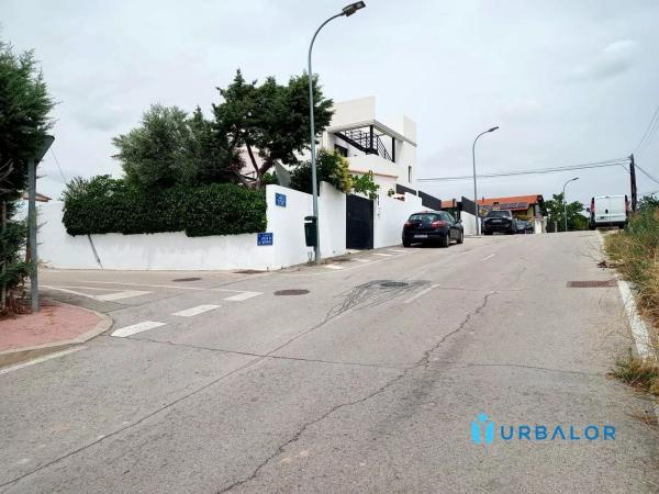 Terreno en calle de la Virgen de Guadalupe
