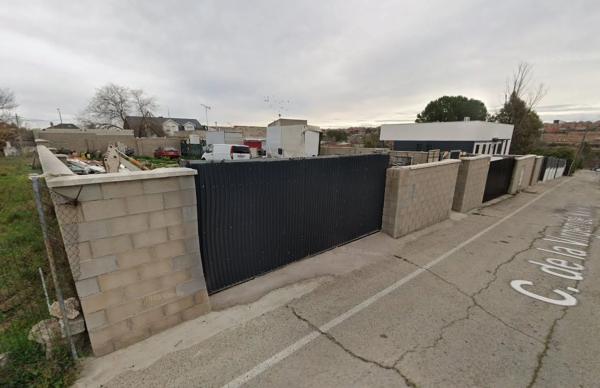 Terreno en calle de la Virgen de Mairena