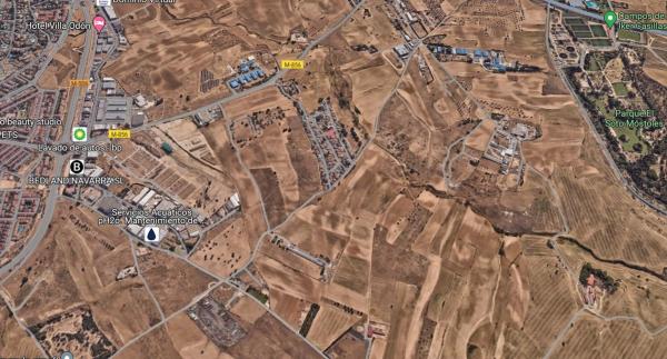 Terreno en carretera de Villaviciosa, 56