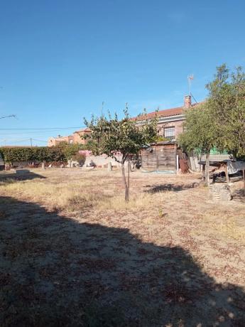 Terreno en calle de Santa Gema, 5