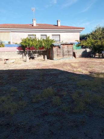 Terreno en calle de Santa Gema, 5