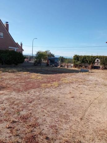 Terreno en calle de Santa Gema, 5