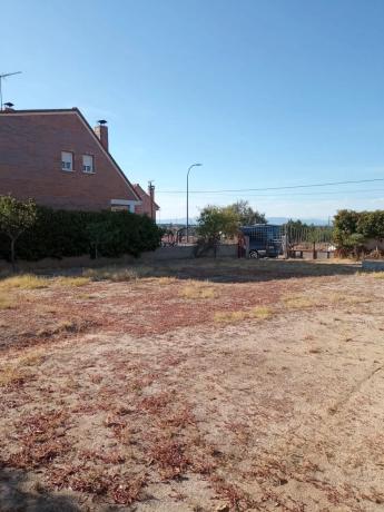 Terreno en calle de Santa Gema, 5
