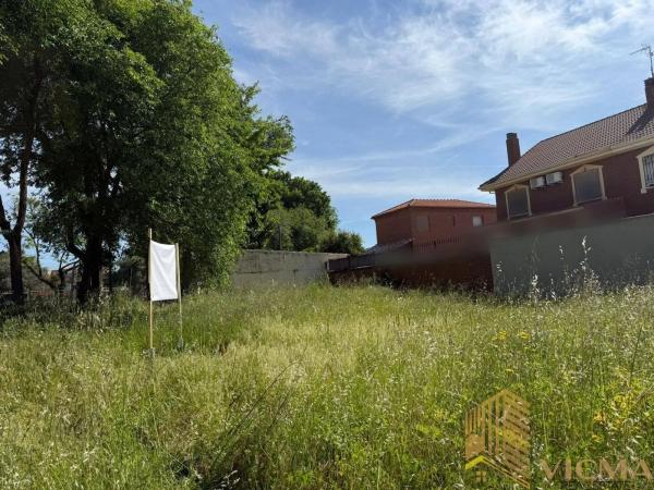 Terreno en calle de las Rosas