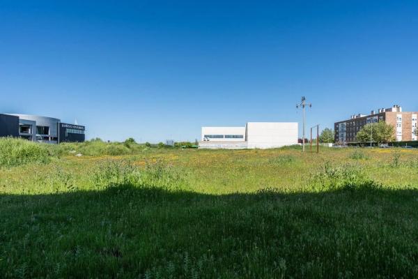 Terreno en calle Federica Montseny