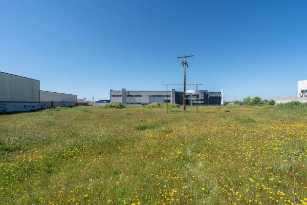 Terreno en calle Federica Montseny