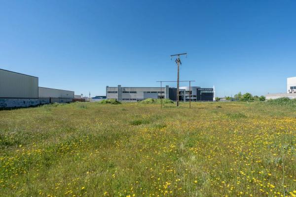 Terreno en calle Federica Montseny, 13