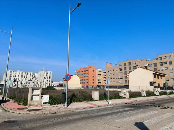 Terreno en calle Julio González, 8