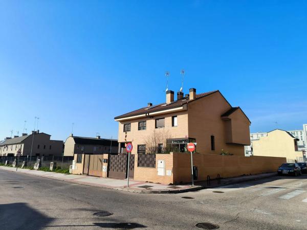 Terreno en calle Julio González, 8