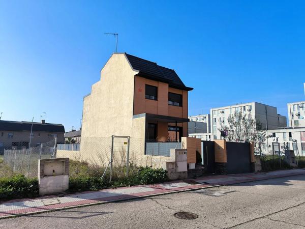 Terreno en calle Julio González, 8