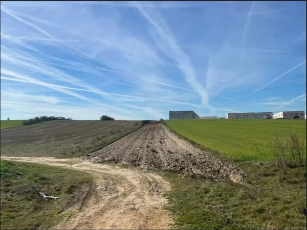 Terreno en Poligono 005, 44