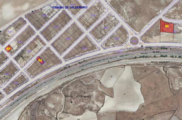 Terreno en calle m la Peluquera