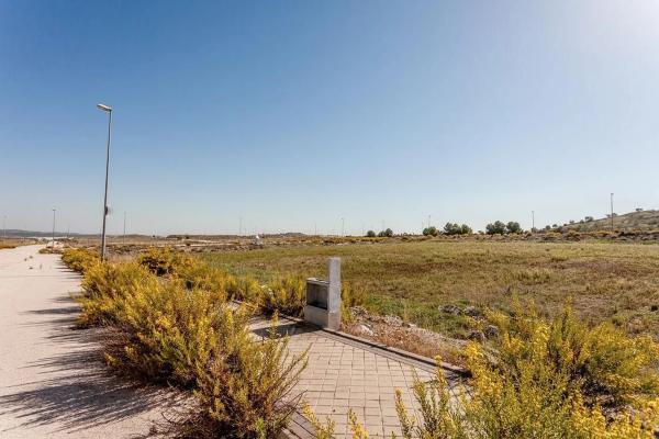 Terreno en calle m la Peluquera
