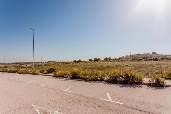 Terreno en calle m la Peluquera