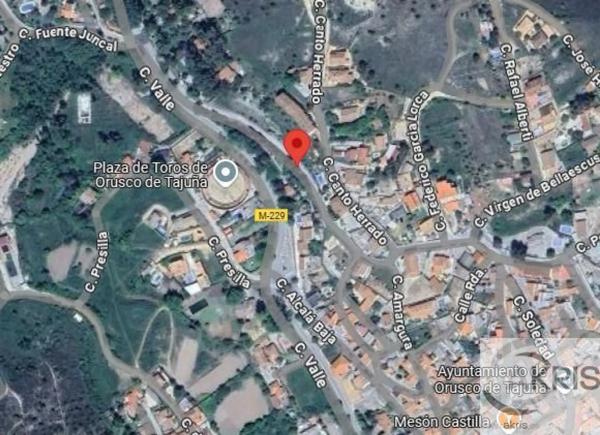 Terreno en calle Fuente Juncal