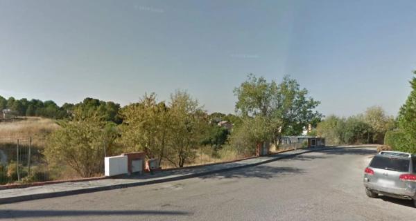 Terreno en calle Geranios