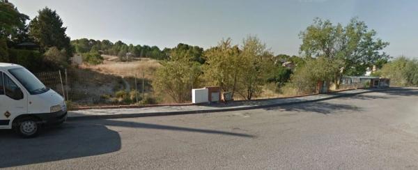 Terreno en calle Geranios