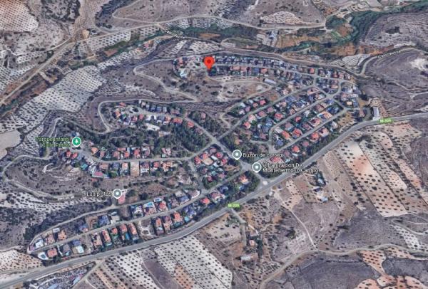 Terreno en calle Geranios