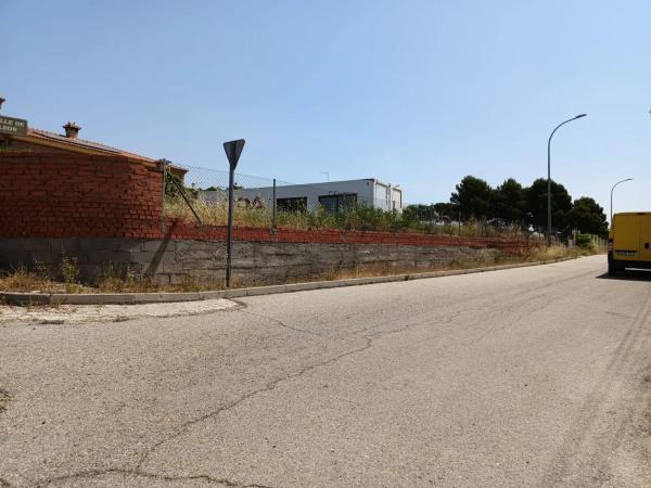Terreno en calle guijon s/n
