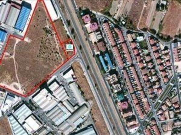 Terreno en calle Madroño