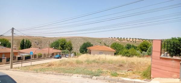 Terreno en avenida de las Naciones