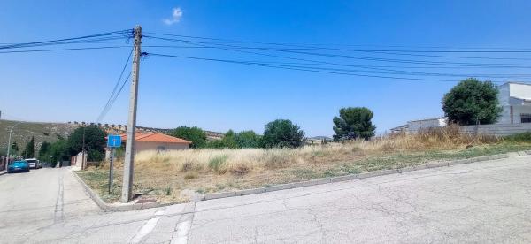 Terreno en avenida de las Naciones
