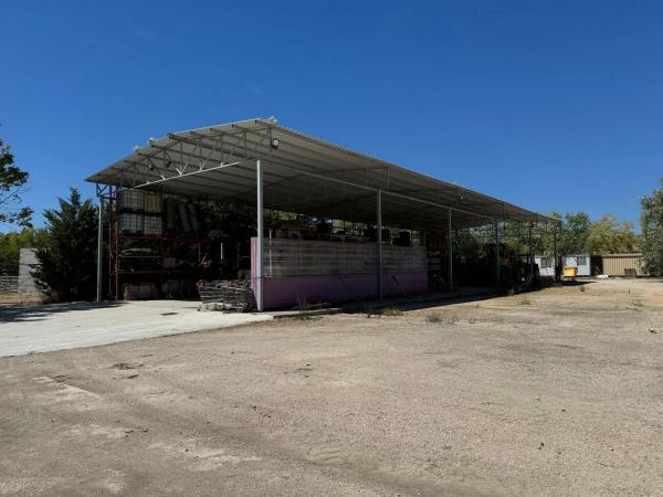 Terreno en Poligono Equipamiento, 29